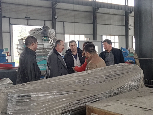 Lebanon Customers come to our factory for technical